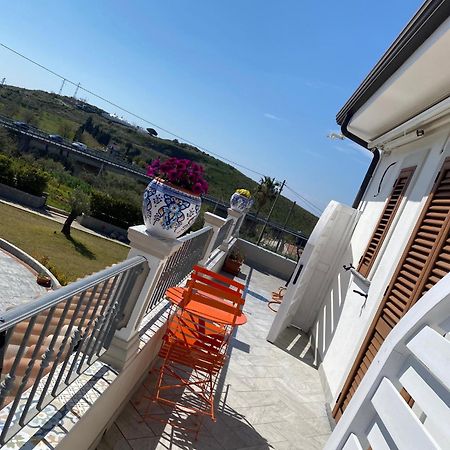 B & B Vilenia 산 니콜라 아르첼라 외부 사진