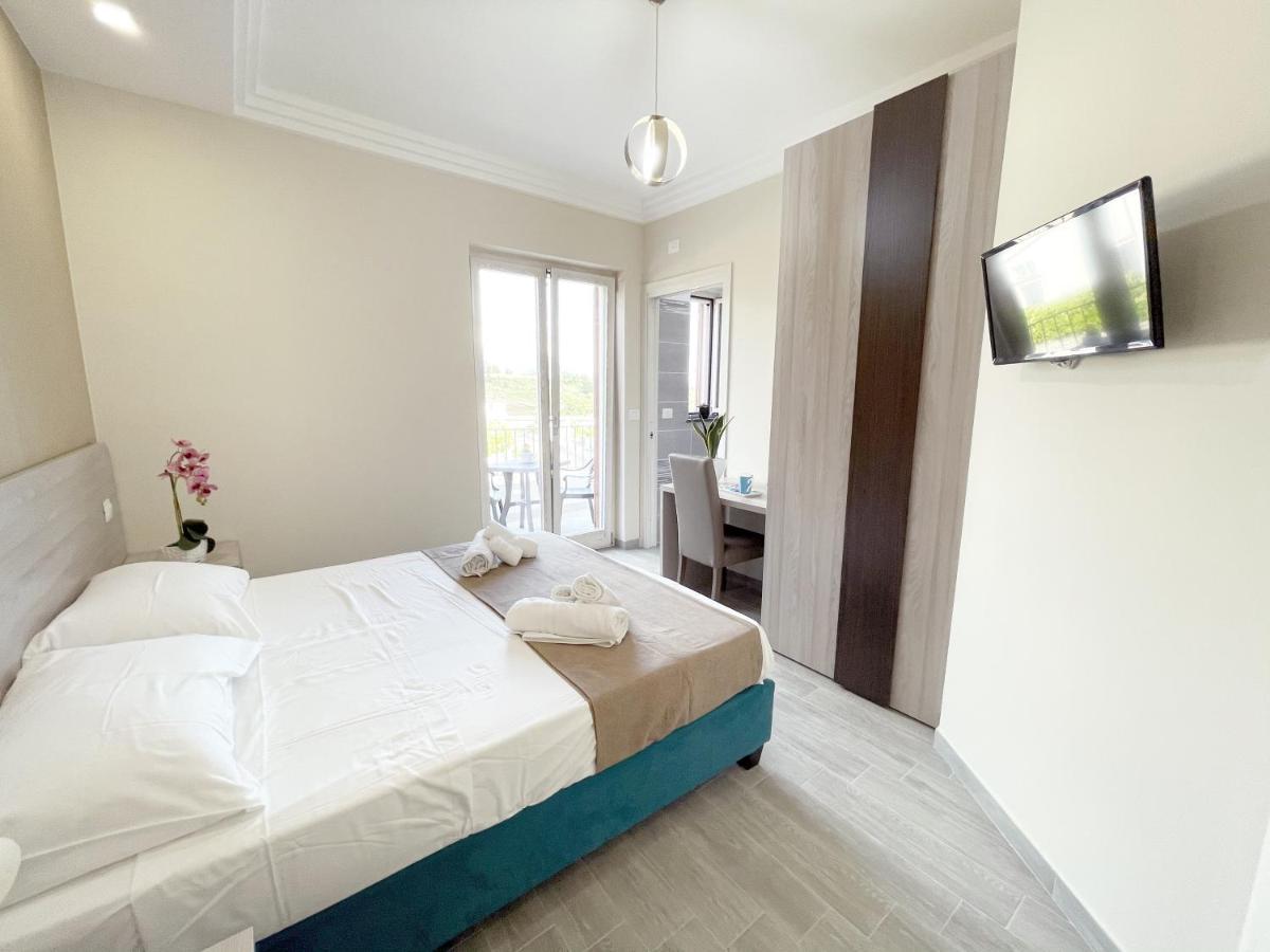 B & B Vilenia 산 니콜라 아르첼라 외부 사진