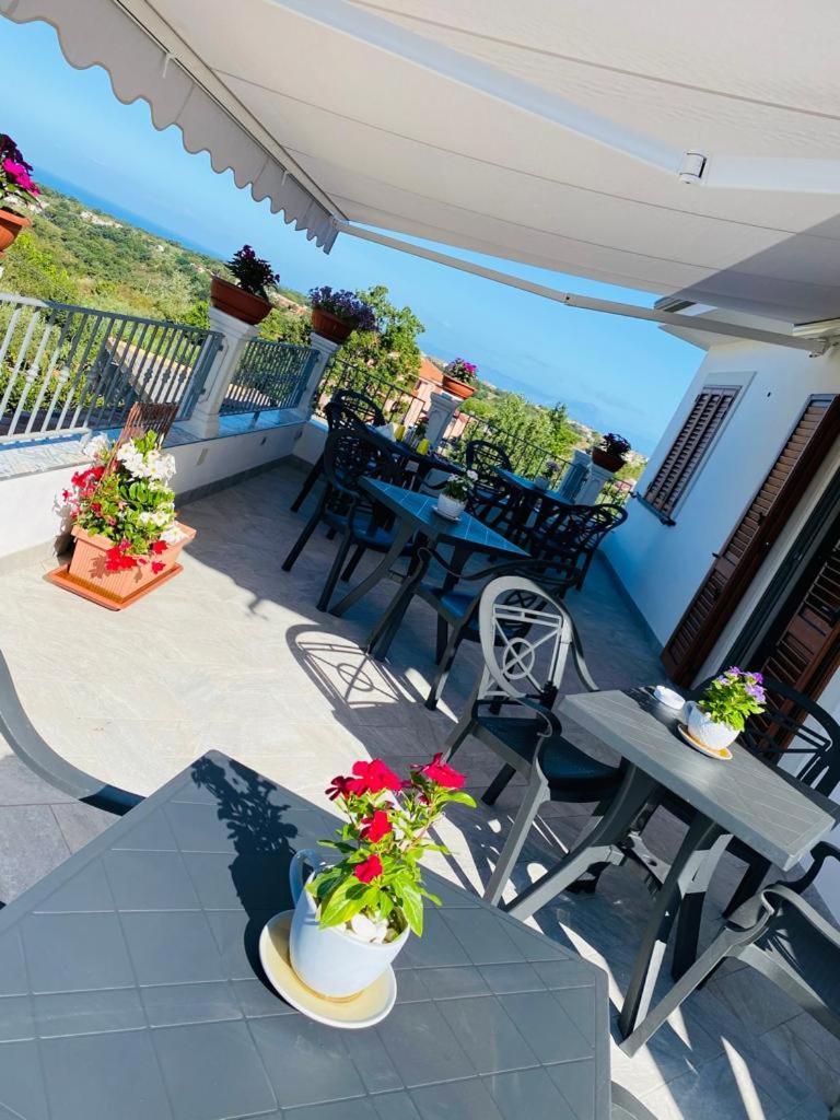 B & B Vilenia 산 니콜라 아르첼라 외부 사진